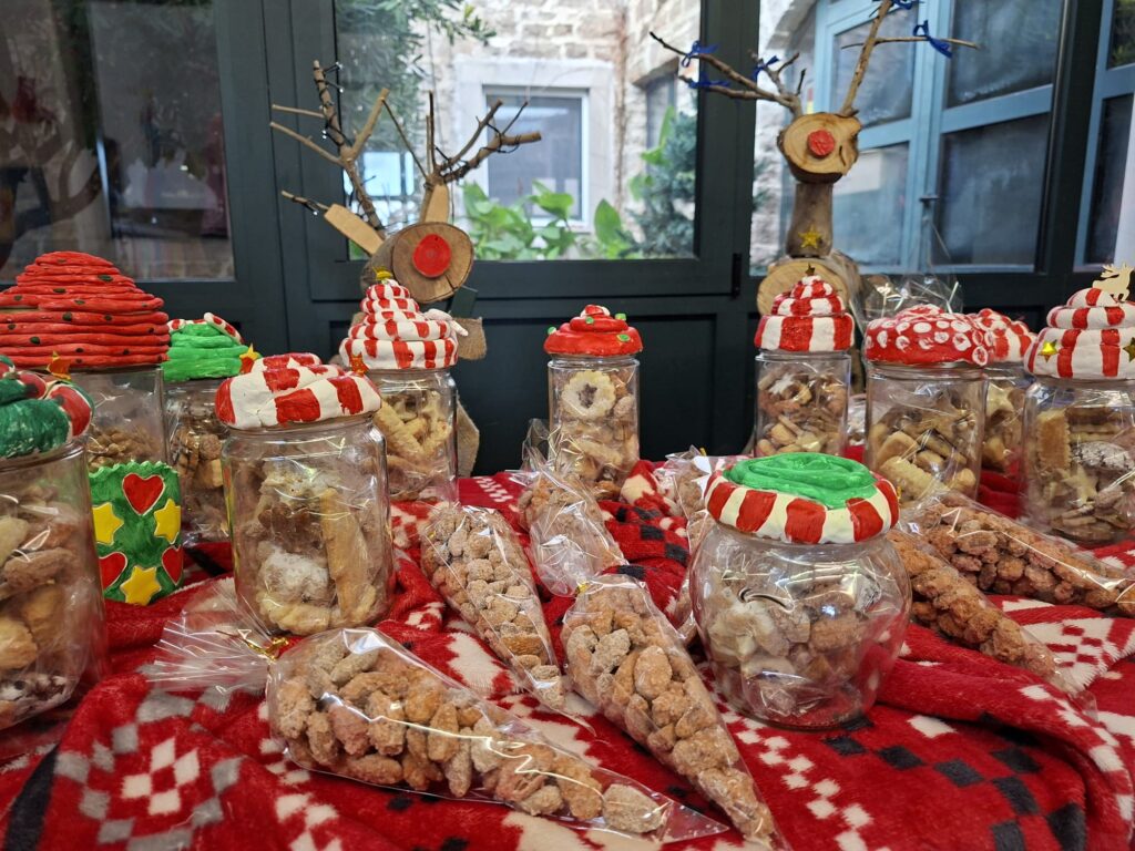 Božićna humanitarna prodaja 2025.